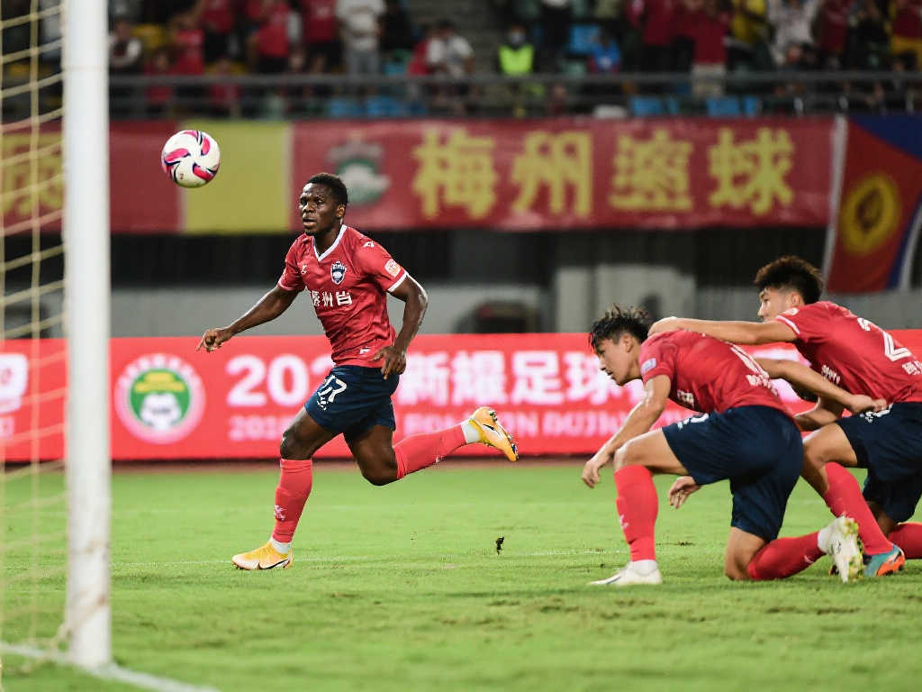 巴萨的防线 巴萨的防线