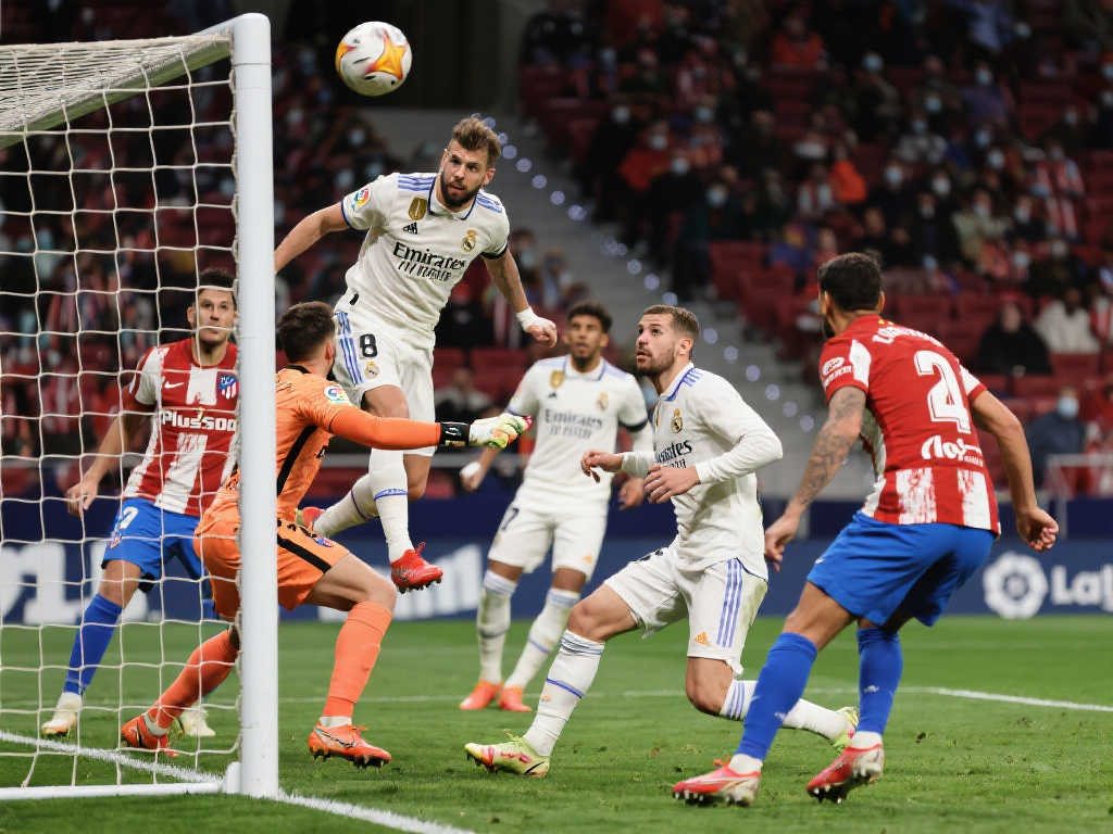 在比赛中屡 在比赛中屡