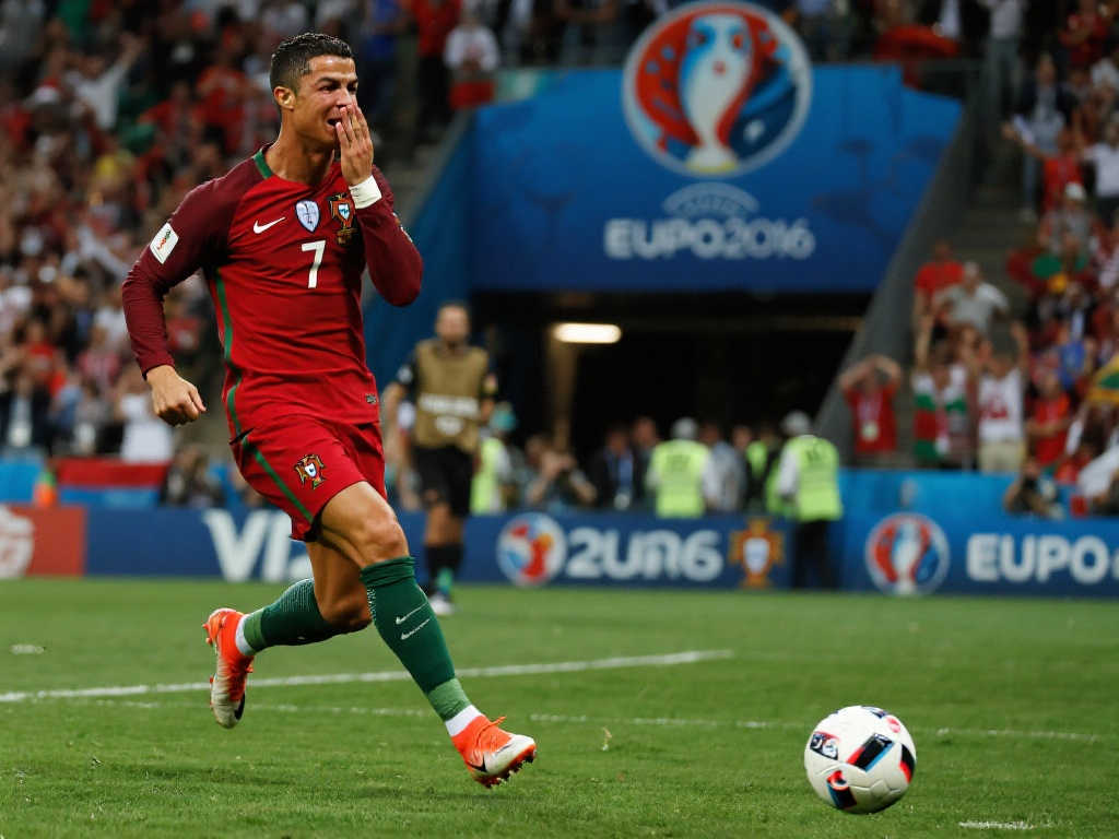 米德玛梅开二度，阿斯顿维拉女足2比4曼城女足.